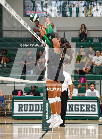 Thumbnail 2 in Rudder vs Madisonville photogallery.