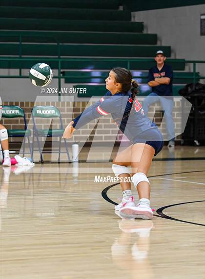 Thumbnail 3 in Rudder vs Madisonville photogallery.