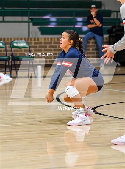 Thumbnail 2 in Rudder vs Madisonville photogallery.