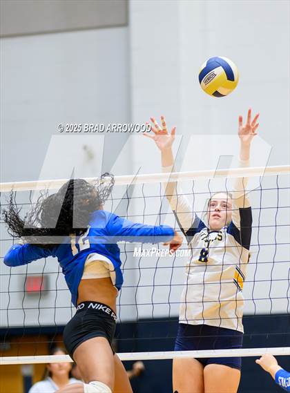 Thumbnail 3 in Mooresville @ South Iredell photogallery.