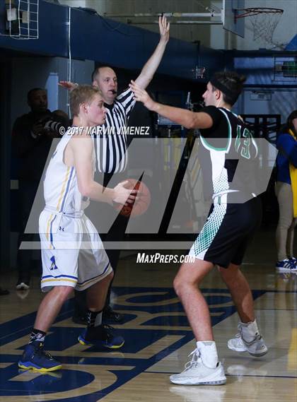 Thumbnail 1 in Thousand Oaks @ Agoura photogallery.