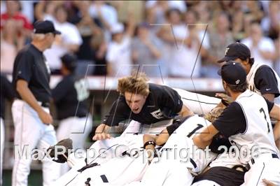 Thumbnail 1 in St. Francis vs Foothill (D2 Section Final) photogallery.
