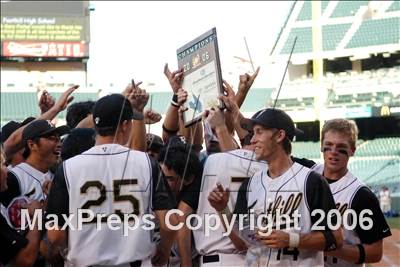 Thumbnail 3 in St. Francis vs Foothill (D2 Section Final) photogallery.