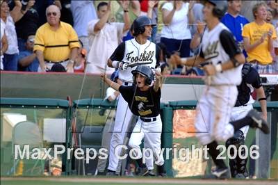 Thumbnail 3 in St. Francis vs Foothill (D2 Section Final) photogallery.