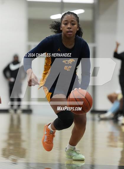 Thumbnail 1 in Cypress Ranch vs Conroe (Lady Tiger Booster Hoops Round Robin) photogallery.