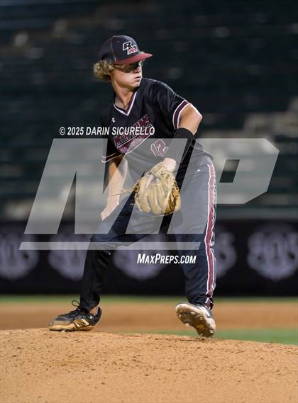 Thumbnail 1 in Red Mountain vs. Corona del Sol (AIA 6A Round 3A Playoff) photogallery.