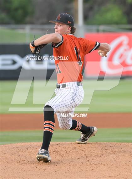 Thumbnail 3 in Red Mountain vs. Corona del Sol (AIA 6A Round 3A Playoff) photogallery.