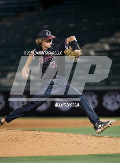 Thumbnail 2 in Red Mountain vs. Corona del Sol (AIA 6A Round 3A Playoff) photogallery.