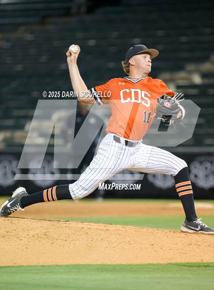 Thumbnail 3 in Red Mountain vs. Corona del Sol (AIA 6A Round 3A Playoff) photogallery.