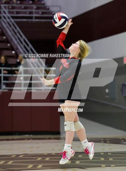 Thumbnail 2 in Central Heights vs. Lorena (UIL 3A Regional Semi-Finals) photogallery.