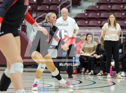 Thumbnail 2 in Central Heights vs. Lorena (UIL 3A Regional Semi-Finals) photogallery.