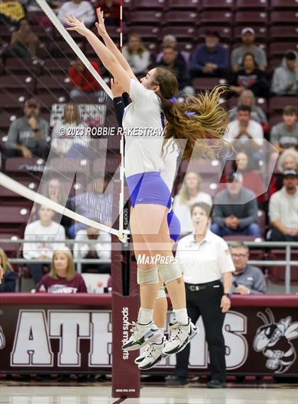 Thumbnail 1 in Central Heights vs. Lorena (UIL 3A Regional Semi-Finals) photogallery.