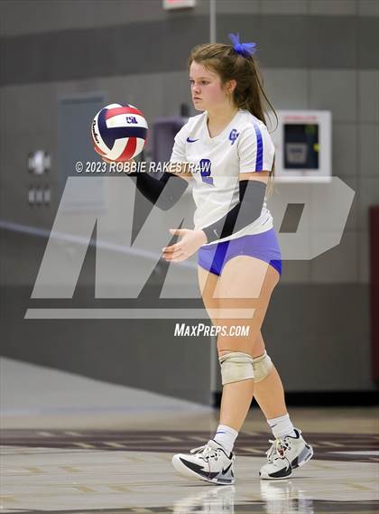 Thumbnail 2 in Central Heights vs. Lorena (UIL 3A Regional Semi-Finals) photogallery.