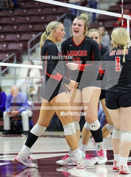 Thumbnail 2 in Central Heights vs. Lorena (UIL 3A Regional Semi-Finals) photogallery.