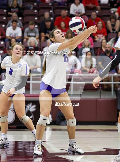 Thumbnail 2 in Central Heights vs. Lorena (UIL 3A Regional Semi-Finals) photogallery.
