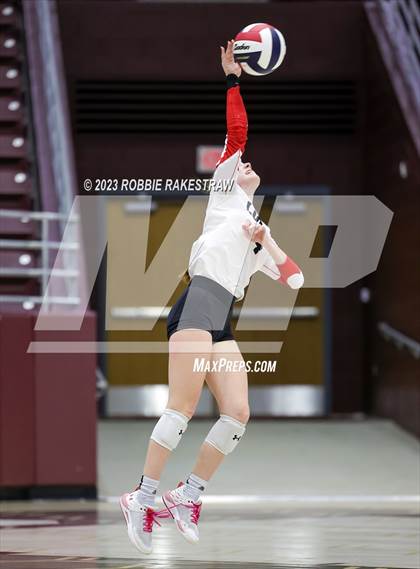 Thumbnail 3 in Central Heights vs. Lorena (UIL 3A Regional Semi-Finals) photogallery.