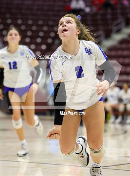 Thumbnail 3 in Central Heights vs. Lorena (UIL 3A Regional Semi-Finals) photogallery.