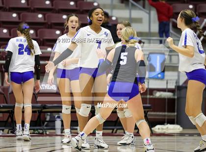 Thumbnail 1 in Central Heights vs. Lorena (UIL 3A Regional Semi-Finals) photogallery.