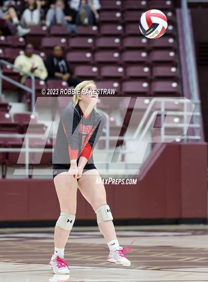 Thumbnail 2 in Central Heights vs. Lorena (UIL 3A Regional Semi-Finals) photogallery.