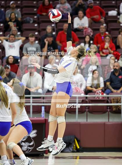 Thumbnail 1 in Central Heights vs. Lorena (UIL 3A Regional Semi-Finals) photogallery.