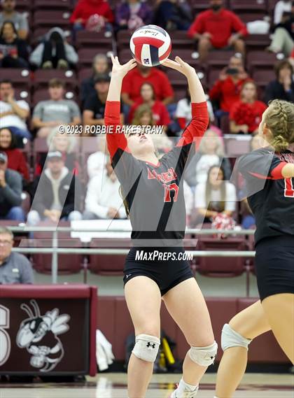 Thumbnail 2 in Central Heights vs. Lorena (UIL 3A Regional Semi-Finals) photogallery.