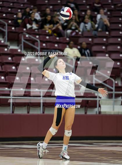 Thumbnail 1 in Central Heights vs. Lorena (UIL 3A Regional Semi-Finals) photogallery.