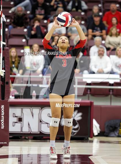 Thumbnail 2 in Central Heights vs. Lorena (UIL 3A Regional Semi-Finals) photogallery.