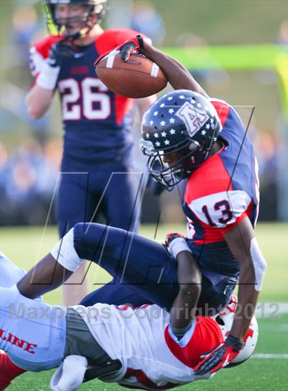 Thumbnail 2 in Skyline vs. Allen (UIL 5A Division 1 Quarterfinal Playoff) photogallery.