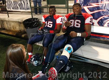 Thumbnail 1 in Skyline vs. Allen (UIL 5A Division 1 Quarterfinal Playoff) photogallery.