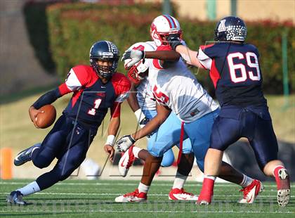 Thumbnail 2 in Skyline vs. Allen (UIL 5A Division 1 Quarterfinal Playoff) photogallery.