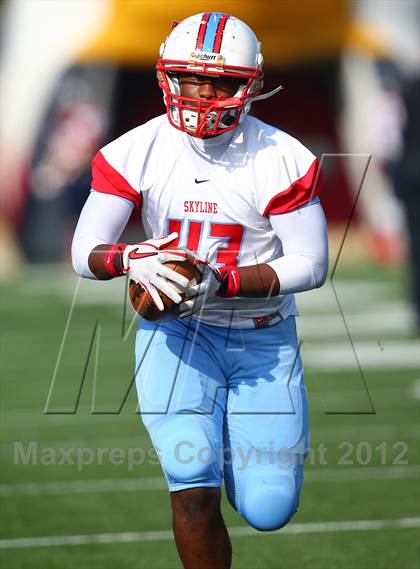 Thumbnail 1 in Skyline vs. Allen (UIL 5A Division 1 Quarterfinal Playoff) photogallery.