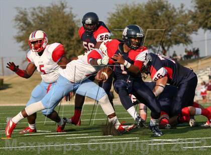 Thumbnail 3 in Skyline vs. Allen (UIL 5A Division 1 Quarterfinal Playoff) photogallery.