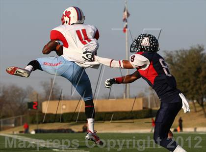 Thumbnail 1 in Skyline vs. Allen (UIL 5A Division 1 Quarterfinal Playoff) photogallery.