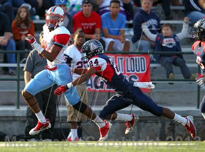 Thumbnail 3 in Skyline vs. Allen (UIL 5A Division 1 Quarterfinal Playoff) photogallery.