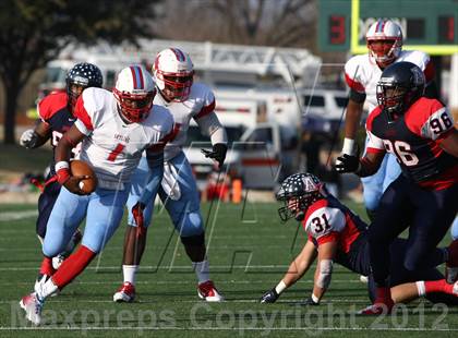 Thumbnail 2 in Skyline vs. Allen (UIL 5A Division 1 Quarterfinal Playoff) photogallery.