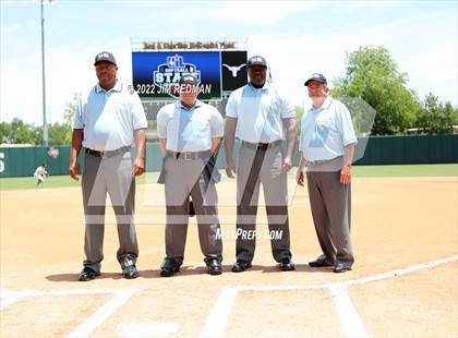 Thumbnail 1 in UIL Softball Finals Teams and Umpires photogallery.