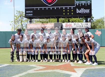 Thumbnail 3 in UIL Softball Finals Teams and Umpires photogallery.