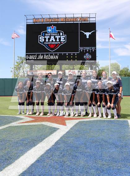 Thumbnail 1 in UIL Softball Finals Teams and Umpires photogallery.