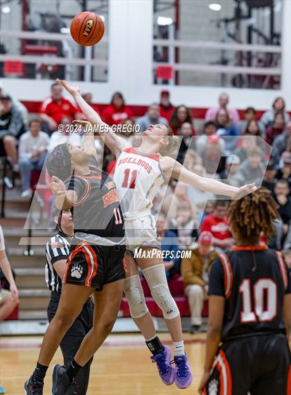 Thumbnail 2 in Freedom Area vs. Clairton photogallery.