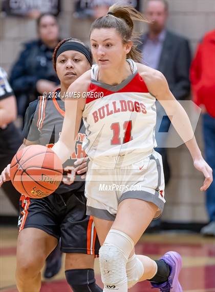 Thumbnail 2 in Freedom Area vs. Clairton photogallery.