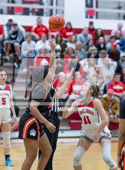 Thumbnail 1 in Freedom Area vs. Clairton photogallery.