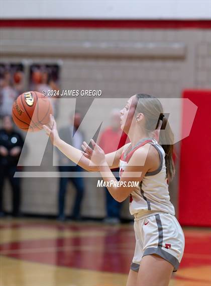 Thumbnail 2 in Freedom Area vs. Clairton photogallery.