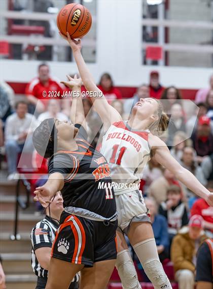 Thumbnail 3 in Freedom Area vs. Clairton photogallery.