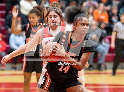 Thumbnail 3 in Freedom Area vs. Clairton photogallery.