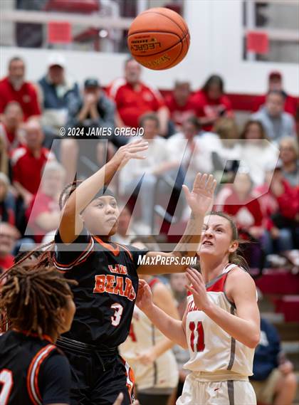 Thumbnail 1 in Freedom Area vs. Clairton photogallery.
