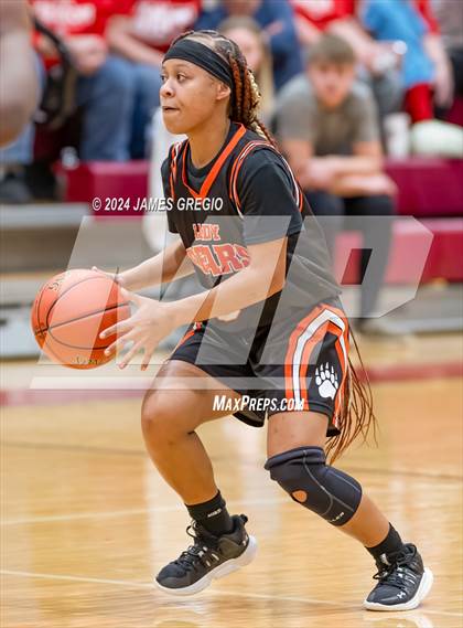 Thumbnail 1 in Freedom Area vs. Clairton photogallery.