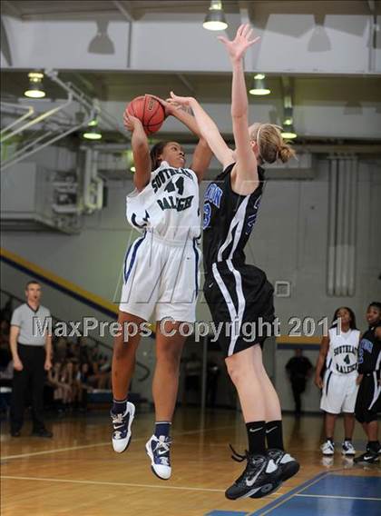 Thumbnail 3 in Clayton vs. Southeast Raleigh (Greater Neuse River Conference Tournament) photogallery.
