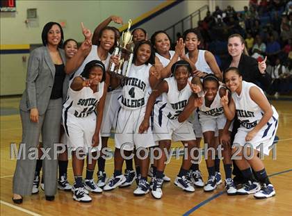 Thumbnail 2 in Clayton vs. Southeast Raleigh (Greater Neuse River Conference Tournament) photogallery.