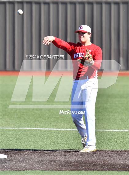 Thumbnail 3 in Lake Country Christian vs Nolan Catholic (McLain/Cowart Invitational) photogallery.