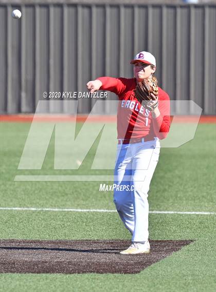 Thumbnail 2 in Lake Country Christian vs Nolan Catholic (McLain/Cowart Invitational) photogallery.